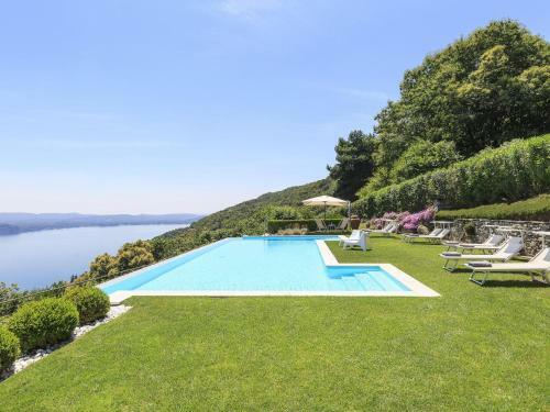 Villa Falcone 5 Bedrooms 10 Pax
