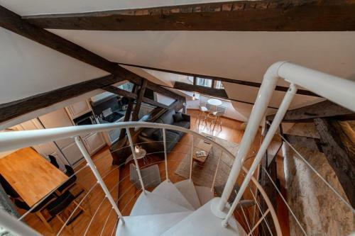 Apartment For 6 People In The City Center