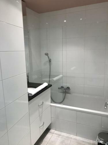 Apartamento Le Lys D'or - Cosy Et Proche Lac, Balcon Terrasse