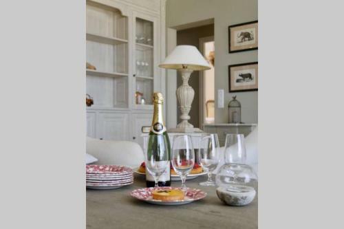 Apartamento Bord De Mer - Ac, Wifi, Chic, Balcony, Sea View