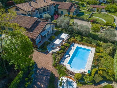 Villa Green Hill Property