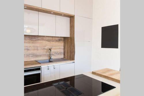 Luxurious 2-beds House In Old Antibes, Terrace
