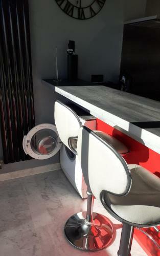 Apartment With Parking And Pool At Antibes By Weekome