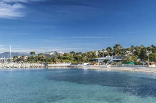 Villa Cap D'antibes 50m From The Beach 3 Bedrooms/pool
