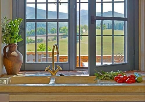 Villa Guardistallo By Mc Luxury Rentals