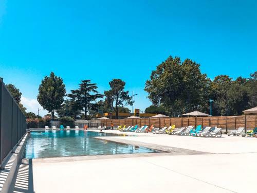 Holiday Home Camping La Plage - Agl273