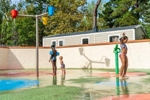 Camping Maeva Club Le Lagon D'argel�s ****