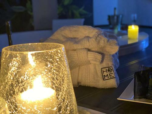 Home3 Bed Living Suite&relax