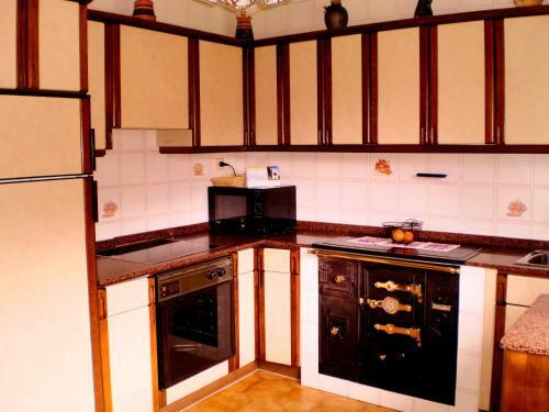 Apartamentos Huerta Car�a I Y II