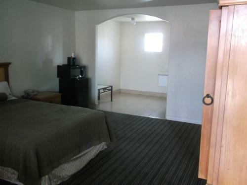 Hotel Travel Inn And Suites