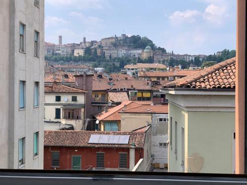 Camozzi Central Apartment