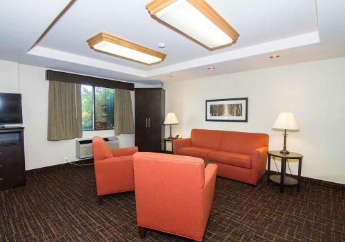Hotel Americinn Lodge & Suites Peoria