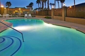 Hotel Holiday Inn Express & Suites Rancho Mirage