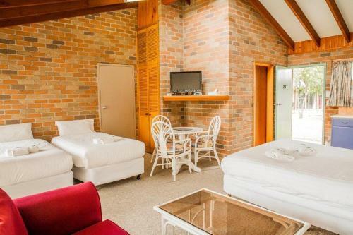 Hotel Crescent Head Resort & Conference Centre