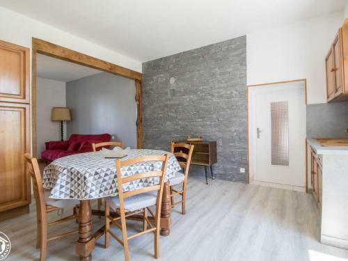 G�te Av�ze, 5 Pi�ces, 6 Personnes - Fr-1-630-155