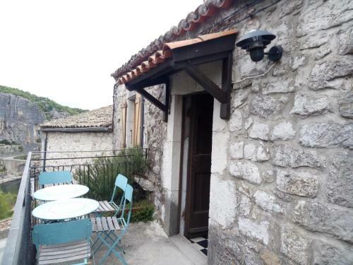Maison Pierre Et Vo�te Au C?ur Du Village