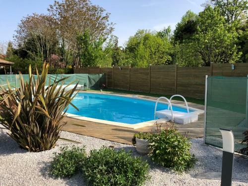 Villa Anani 9/p+1bb Piscine Chauff�e