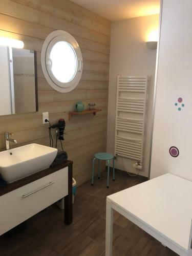 Villa Anani 9/p+1bb Piscine Chauff�e