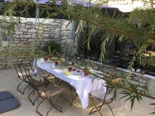 Bed & Breakfast Le Mas Des Auges