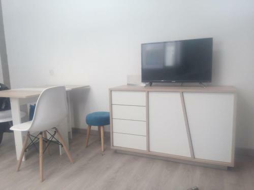 Apartamento Charmant Studio Climatis� � 300m Du Port. Refait � Neuf.