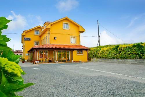 Albergue Hoster�a Fimar