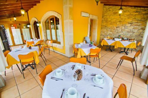 Albergue Hoster�a Fimar
