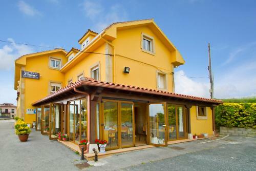 Albergue Hoster�a Fimar