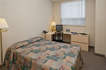 Aparthotel Residence & Conference Centre - Oshawa