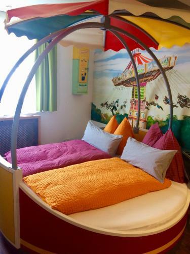 Hostal Themenpension Haus Sanz