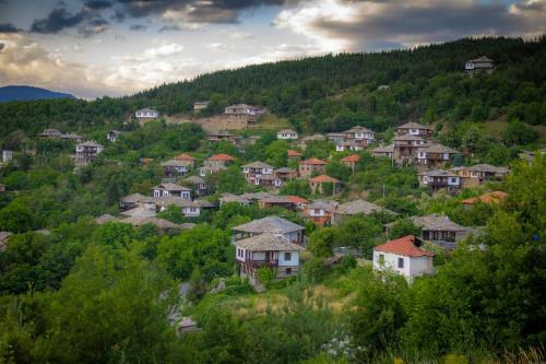 Leshtenski Rai Guest House