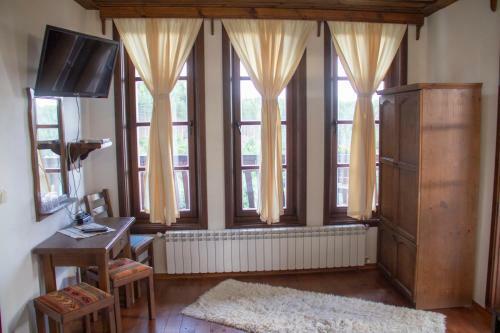 Leshtenski Rai Guest House