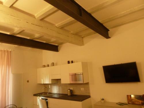 Apartamento La Torre Lunga -smart Working- 150 M Dalle-from Due Torri-two Towers