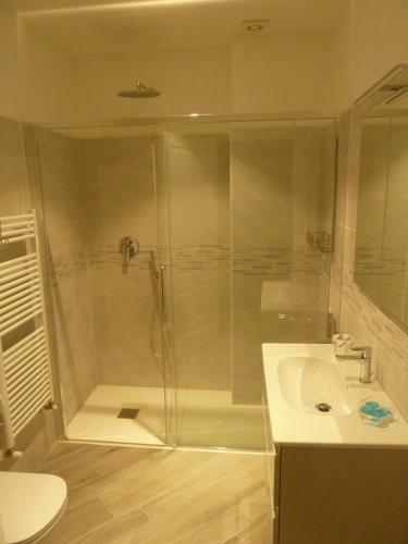 Apartamento La Torre Lunga -smart Working- 150 M Dalle-from Due Torri-two Towers