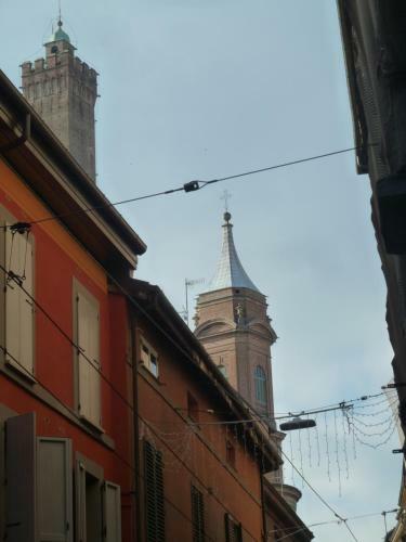 Apartamento La Torre Lunga -smart Working- 150 M Dalle-from Due Torri-two Towers