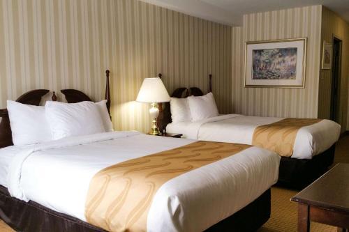 Quality Hotel & Suites Sherbrooke