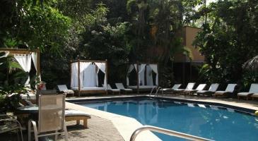 Copacabana Hotel And Suites