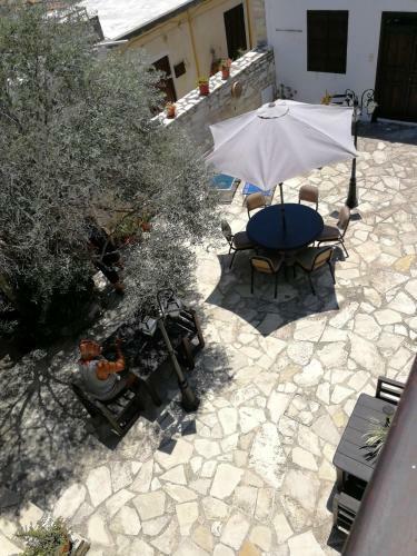 Romios Apartments