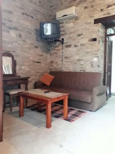 Romios Apartments