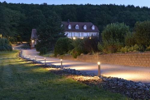 Bed & Breakfast Maison D'h�tes Les Jardins De Madeleine