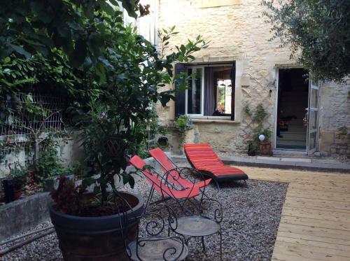 Maison Vigneronne Proximit� De N�mes