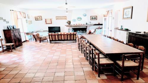 Villa Vallocchia - Sleeps 18 Exclusive Poolgrounds 6