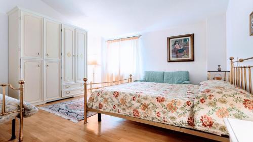 Villa Vallocchia - Sleeps 18 Exclusive Poolgrounds 5