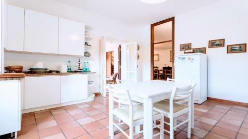 Villa Vallocchia - Sleeps 18 Exclusive Poolgrounds 2