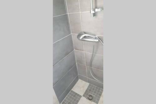 Maisonnette Sur La Voie Verte � Berz� La Ville