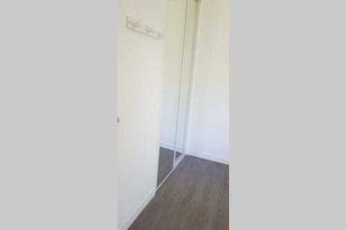 Maisonnette Sur La Voie Verte � Berz� La Ville