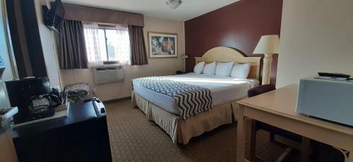 Motel Royal Inn & Suites