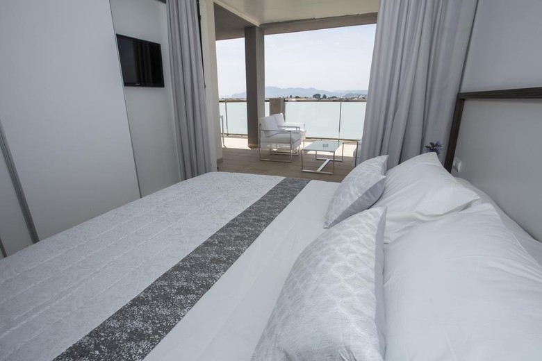 Aparthotel Playa Oliva