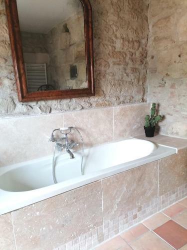 Domaine De La Dourd�ne