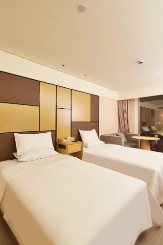 Ji Hotel Zhaojiabang Road