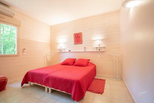Chalet Biron - Piscine & Tennis - G�tes de Poubille